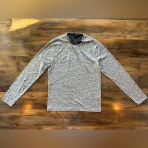 Banana Republic Gray Long Sleeve Moisture-Wicking Tee | Small | Performance Base